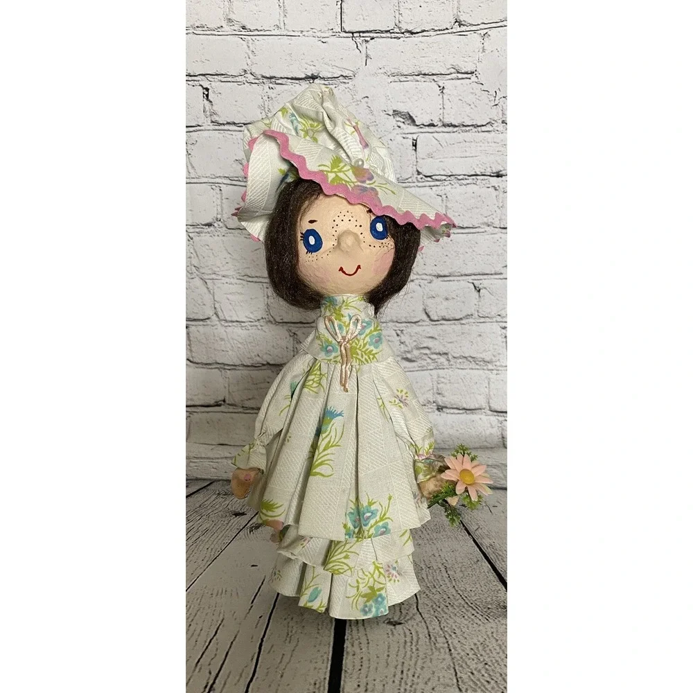 Vintage 1970's Handmade DIP 'N  DRAPE Paper Mache‎ Doll - Brown Hair & Flowers